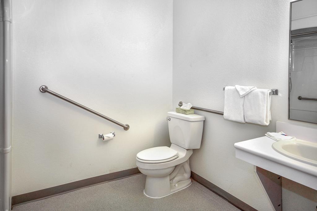 Motel 6-Peterborough, On الغرفة الصورة