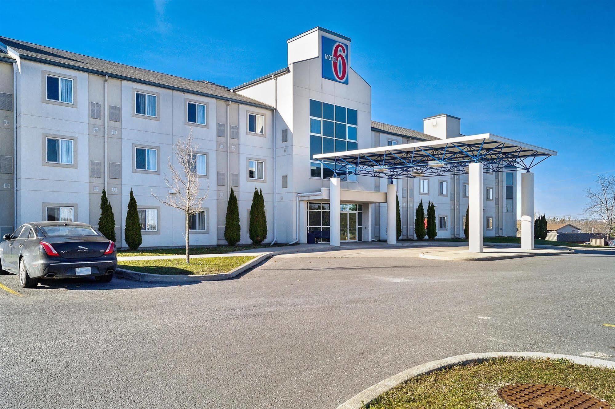 Motel 6-Peterborough, On المظهر الخارجي الصورة