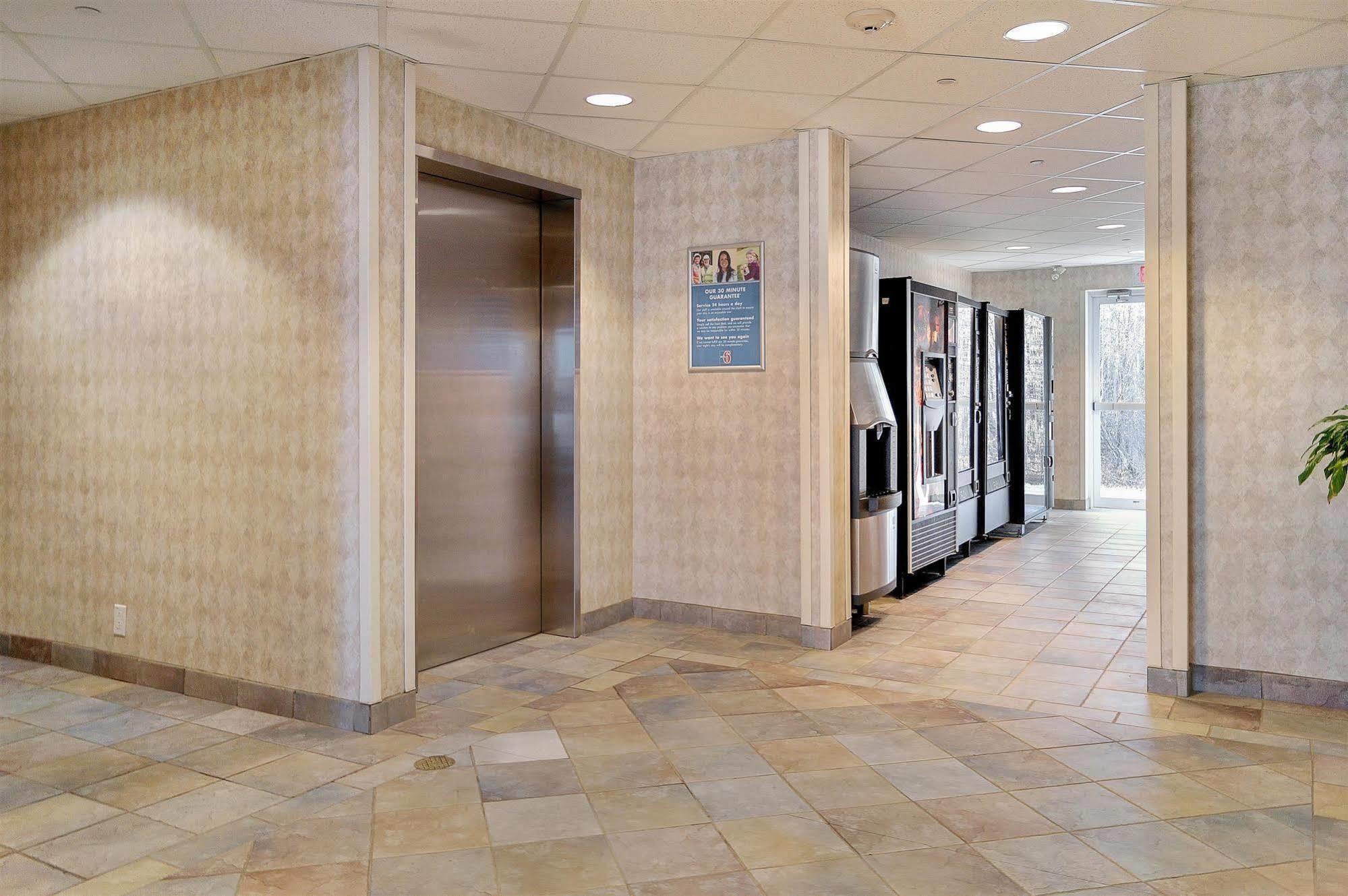 Motel 6-Peterborough, On المظهر الخارجي الصورة