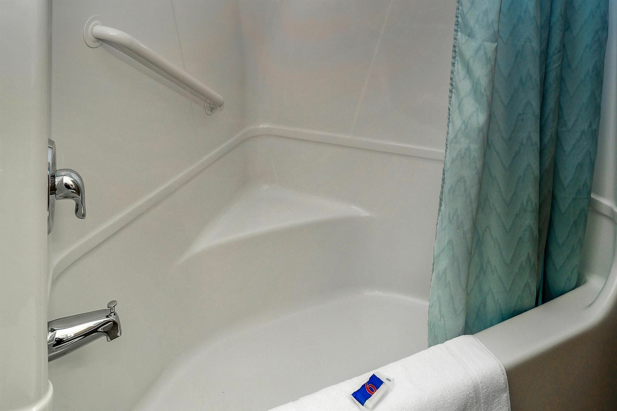 Motel 6-Peterborough, On المظهر الخارجي الصورة