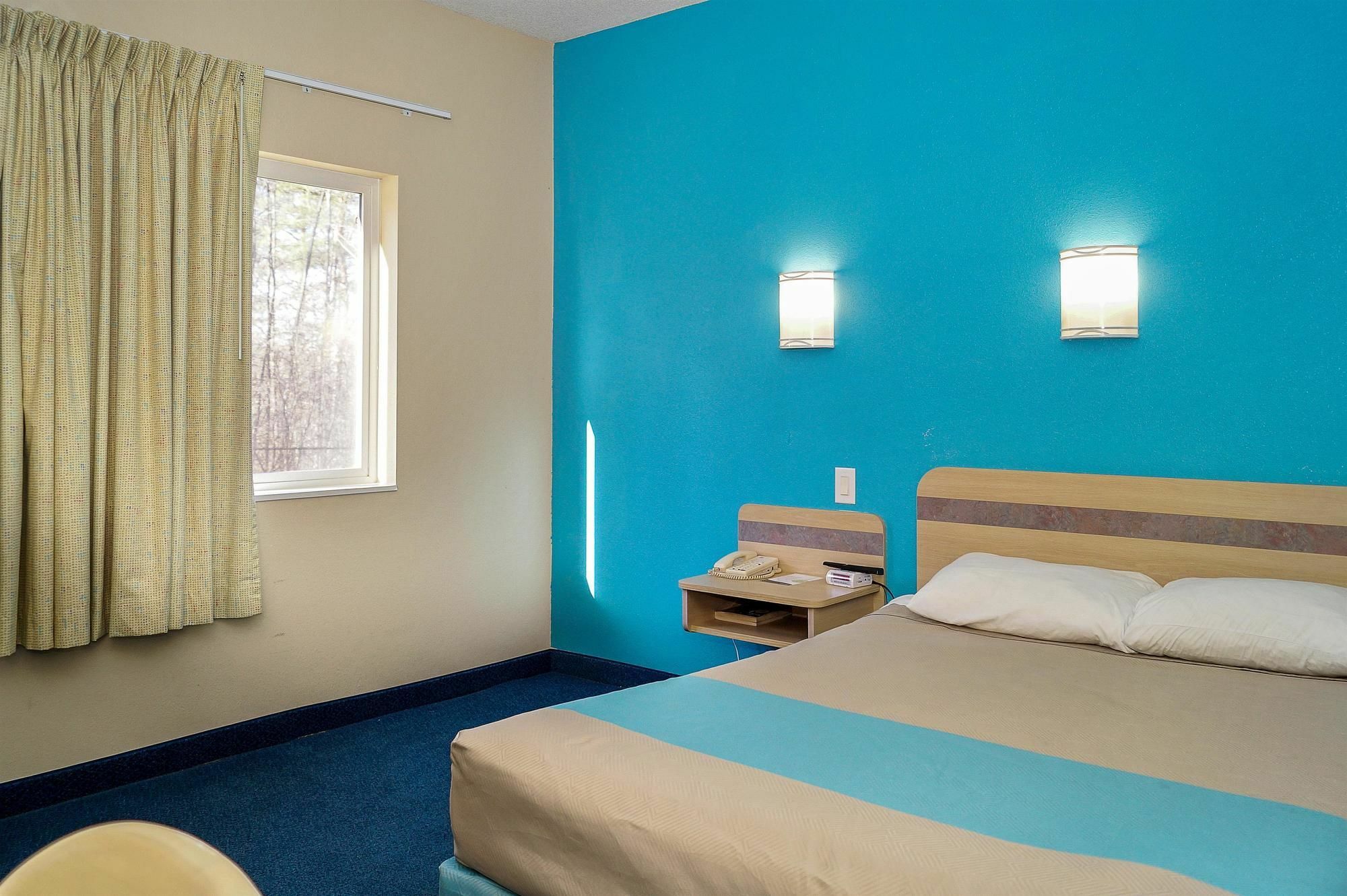 Motel 6-Peterborough, On المظهر الخارجي الصورة